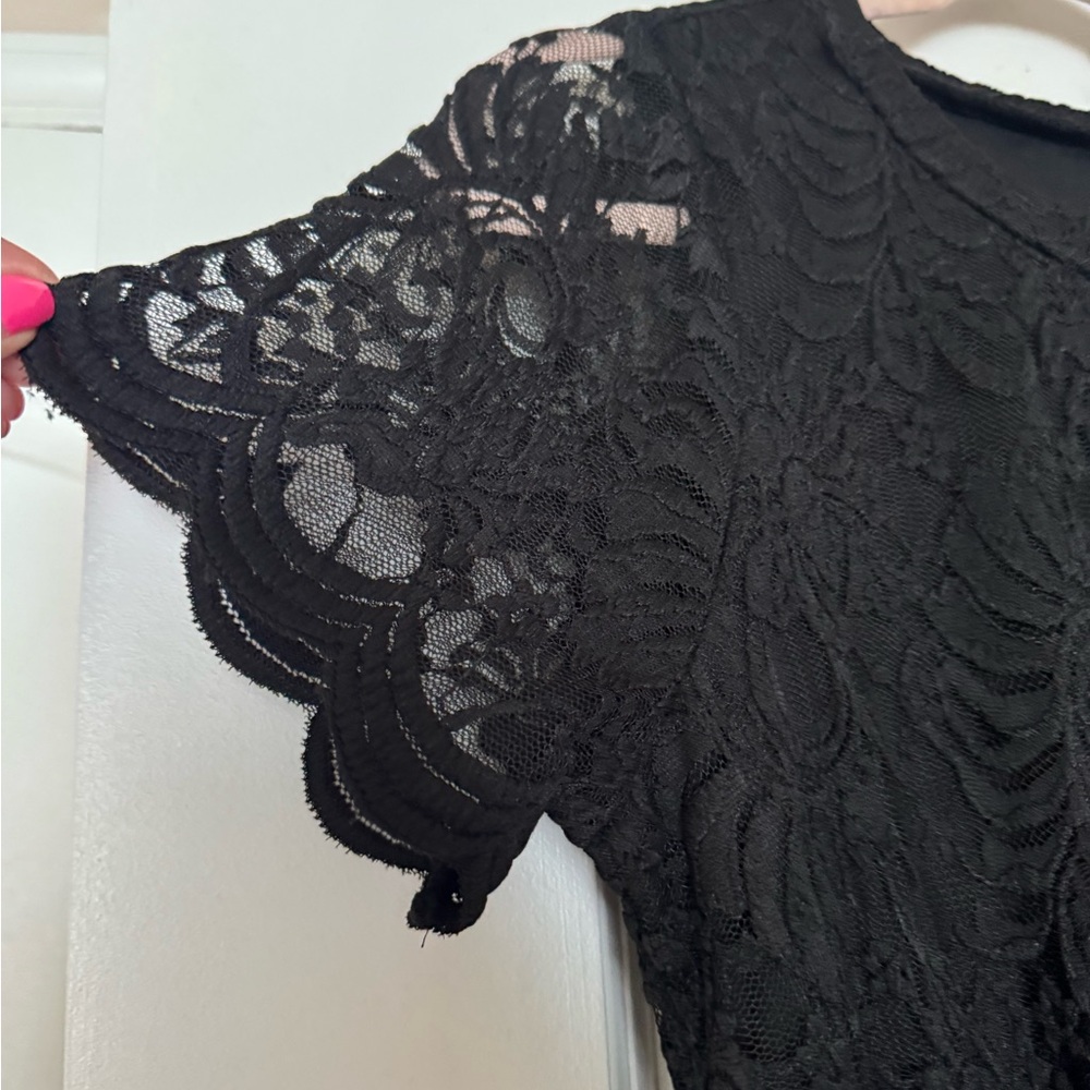 Torrid Lace A-Line Flutter Sleeve Dress - Picture 5 of 8